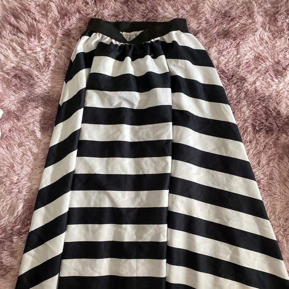 Stripes long skirt - Picture 4 of 4